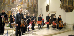 Samoborski gudai i ansambl Fiori Musicali odrali koncert u franjevakoj crkvi u Samoboru

